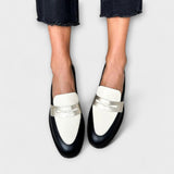Andreja – Crne Loaferice s Metalnim Sjajem